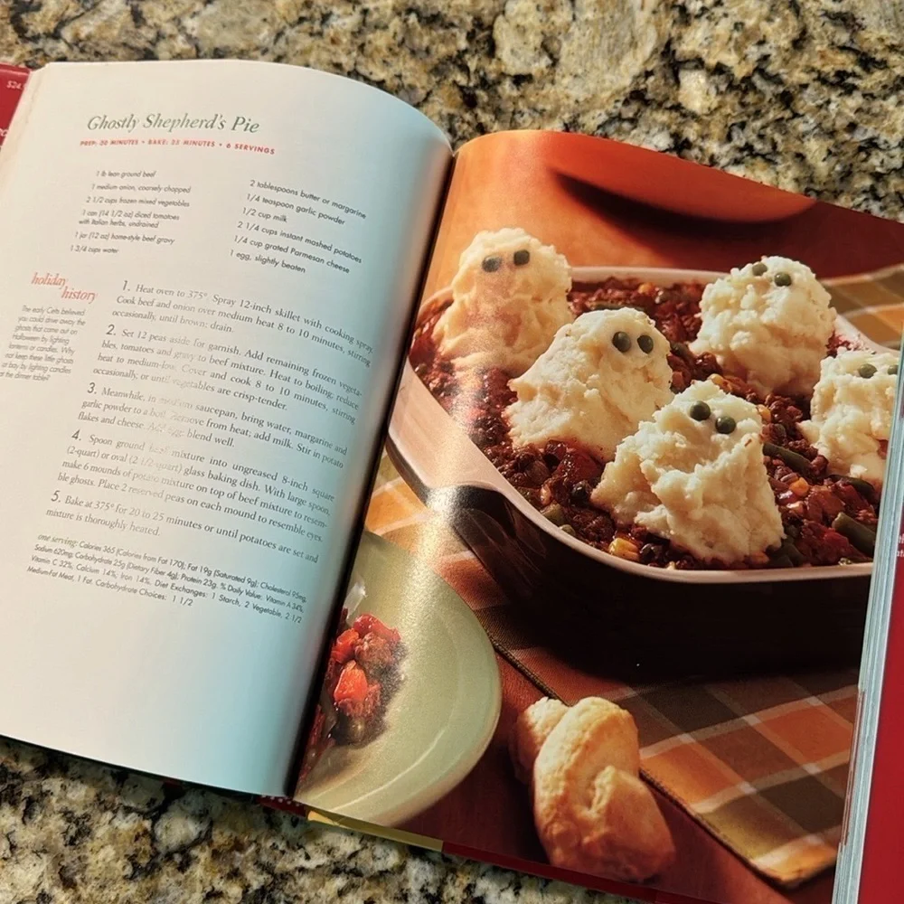 Betty Crocker Celebrate! Cookbook A Year-Round Guide to Holiday Food and Fun